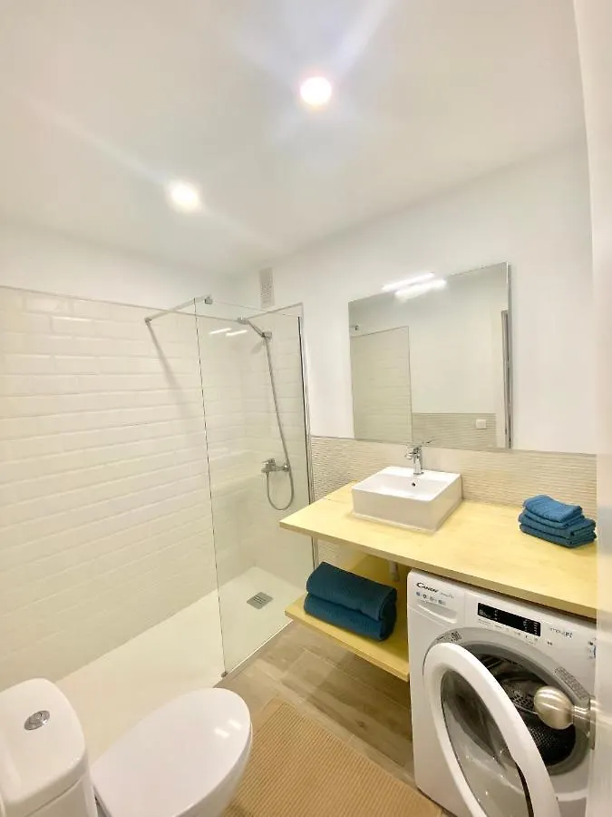Апартаменты Bajamar Seasun - Studio + Parking